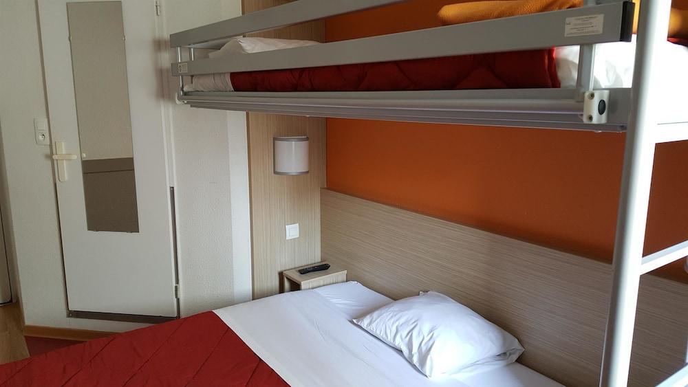 Premiere Classe Montreuil Montreuil  Buitenkant foto A room at the hotel